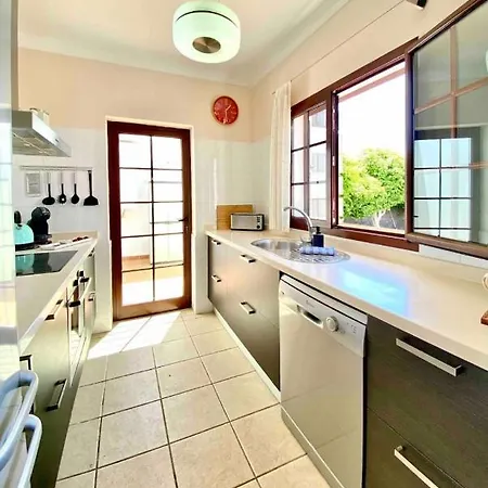 Agatha, Vacaciones En Familia En Lanzarote